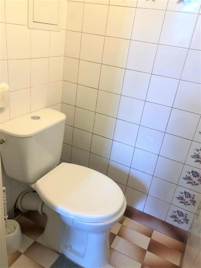 Comfortable 3 Bedroom Rental Unit With A Cozy Balcony In Center Warszawa Eksteriør bilde