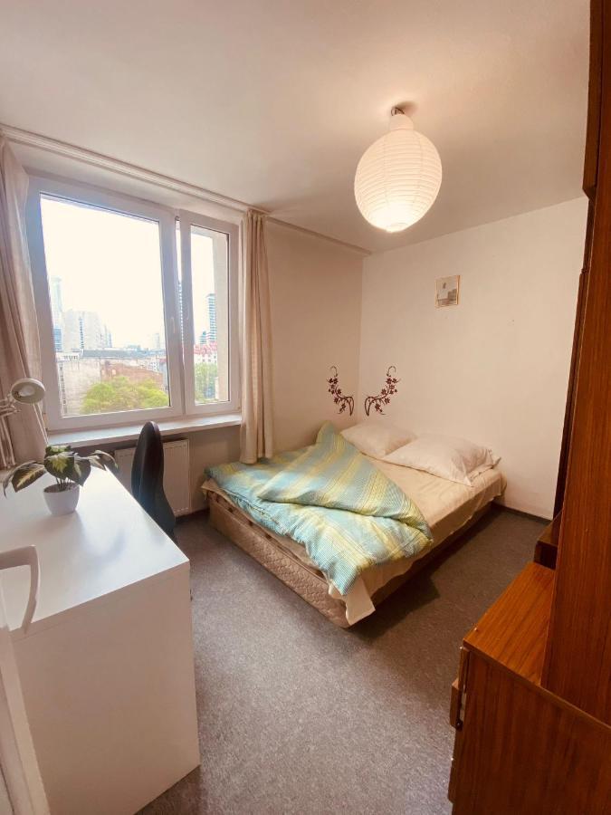 Comfortable 3 Bedroom Rental Unit With A Cozy Balcony In Center Warszawa Eksteriør bilde